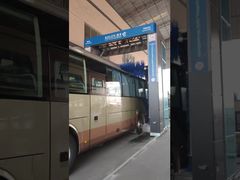 차량 청소를 위한 코오롱 효율적인 버스 자동세차기!